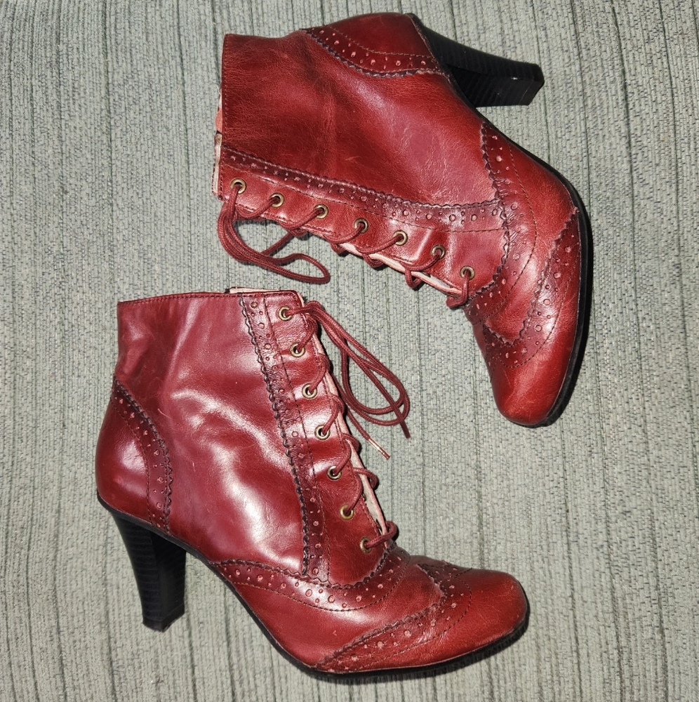 Hush Puppies Leather Ankle Booties